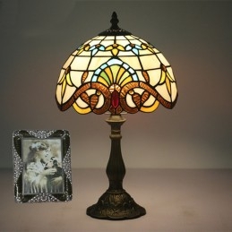 Lampa stołowa Tiffany w...