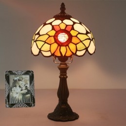 Lampa stołowa Tiffany w...