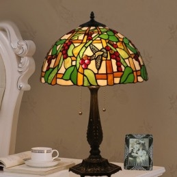 Lampa stołowa Tiffany w...