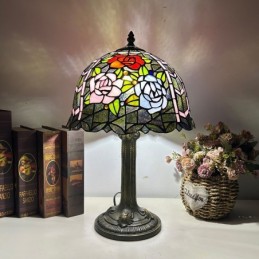 Lampa w stylu Tiffany z...