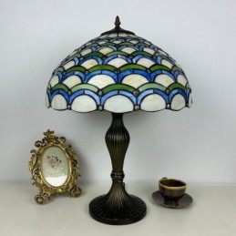 Lampa stołowa w stylu...